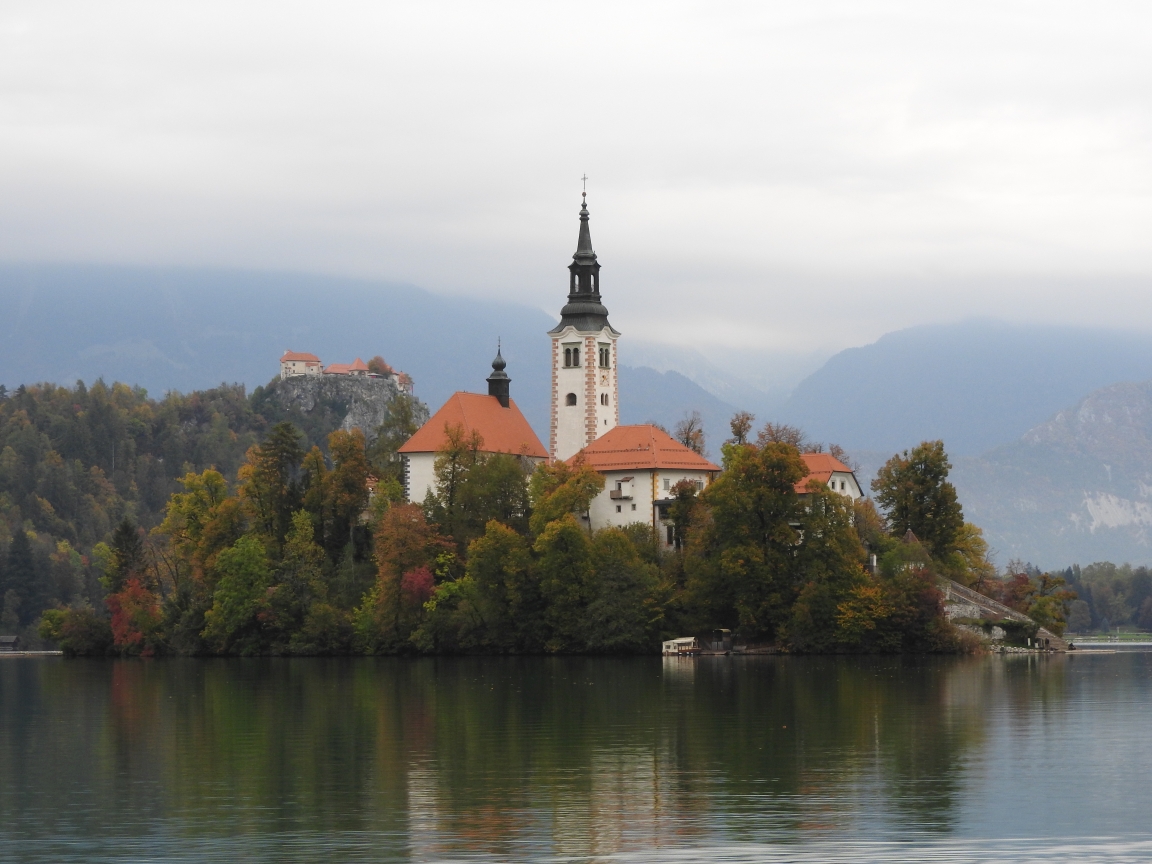 Jezioro Bled - widok na wyspę i zamek